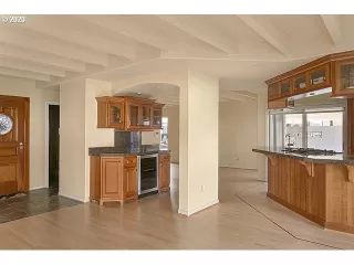 Photo #3: 20250877 Listing