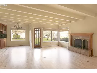 Photo #4: 20250877 Listing