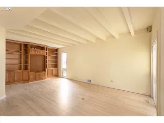 Photo #5: 20250877 Listing