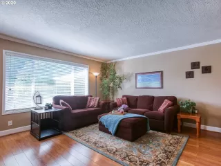 Photo #4: 20250923 Listing 