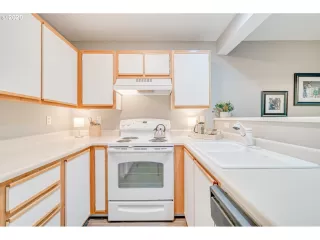 Photo #1: 20251300 Listing