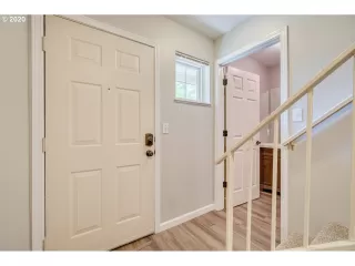 Photo #3: 20251300 Listing