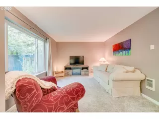 Photo #6: 20251300 Listing