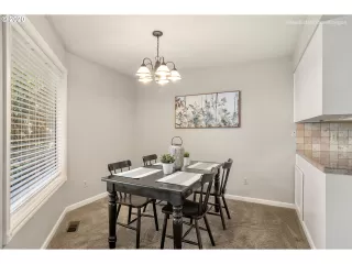 Photo #6: 20251825 Listing