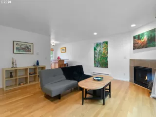 Photo #6: 20252353 Listing 