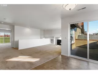 Photo #3: 20252866 Listing