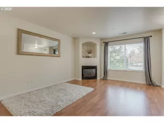 Photo #3: 20253787 Listing