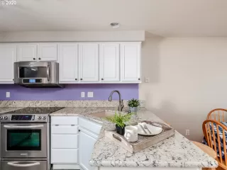 Photo #2: 20254035 Listing