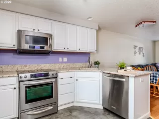 Photo #4: 20254035 Listing