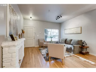 Photo #5: 20255535 Listing 