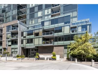 Photo #5: 20255746 Listing