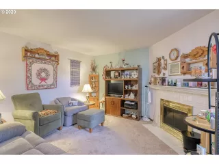 Photo #2: 20256914 Listing