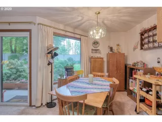 Photo #4: 20256914 Listing