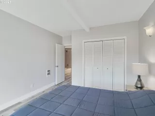 Photo #6: 20257054 Listing