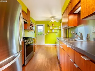 Photo #5: 20257066 Listing