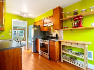 Photo #6: 20257066 Listing