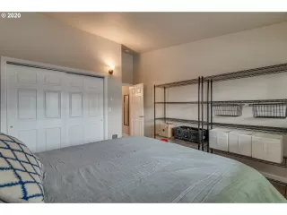 Photo #5: 20257102 Listing 