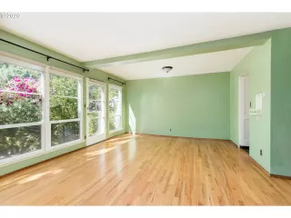 Photo #3: 20257366 Listing