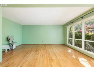 Photo #4: 20257366 Listing