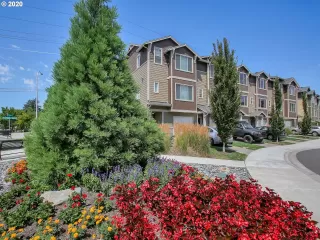 Photo #2: 20257453 Listing 