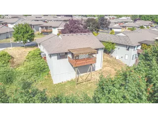 Photo #4: 20257924 Listing