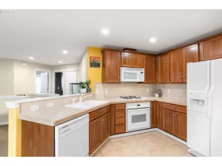 Photo #3: 20258117 Listing