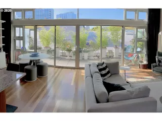 Photo #3: 20258146 Listing