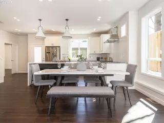 Photo #3: 20258172 Listing