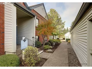 Photo #1: 20259162 Listing 