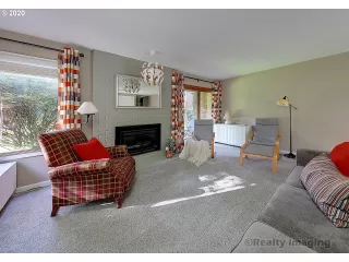 Photo #4: 20259162 Listing 