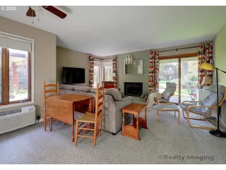 Photo #5: 20259162 Listing 