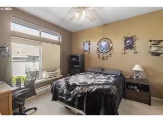 Photo #6: 20260053 Listing