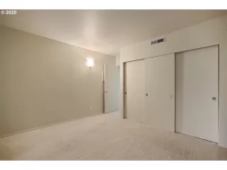 Photo #4: 20260421 Listing