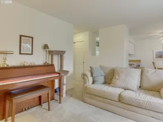 Photo #6: 20260638 Listing