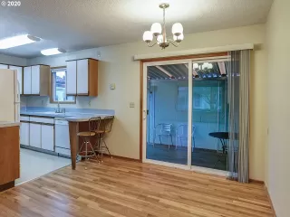 Photo #5: 20261239 Listing