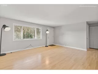 Photo #3: 20261703 Listing 