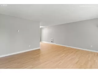 Photo #4: 20261703 Listing 