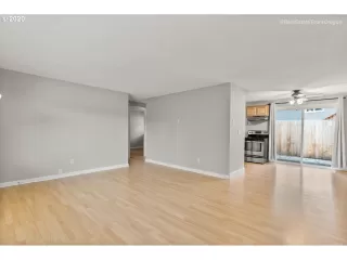 Photo #5: 20261703 Listing 