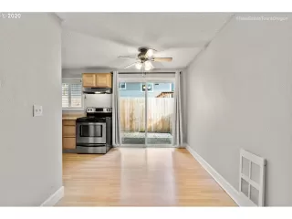 Photo #6: 20261703 Listing 