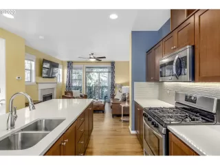 Photo #5: 20262366 Listing 