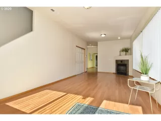 More Details about MLS # 20262523 : 12332 SE HOLGATE BLVD