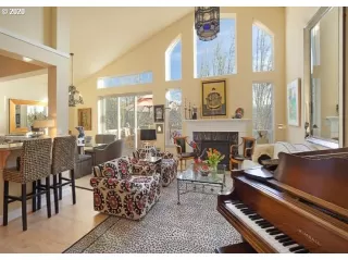 Photo #6: 20263072 Listing