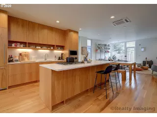 Photo #2: 20263287 Listing