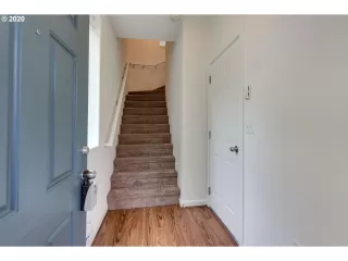 Photo #4: 20264596 Listing