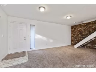 Photo #3: 20265108 Listing