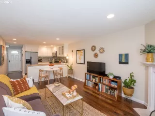 Photo #1: 20265917 Listing