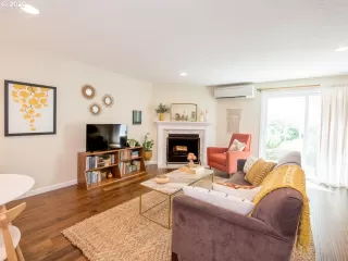 Photo #6: 20265917 Listing