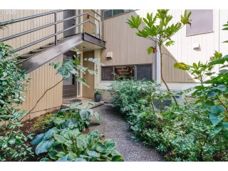 Photo #2: 20266225 Listing