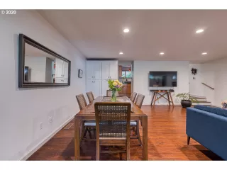 Photo #6: 20266225 Listing