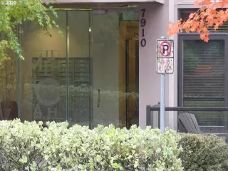 Photo #2: 20266309 Listing